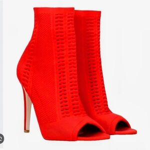 GIANVITO ROSSI 37